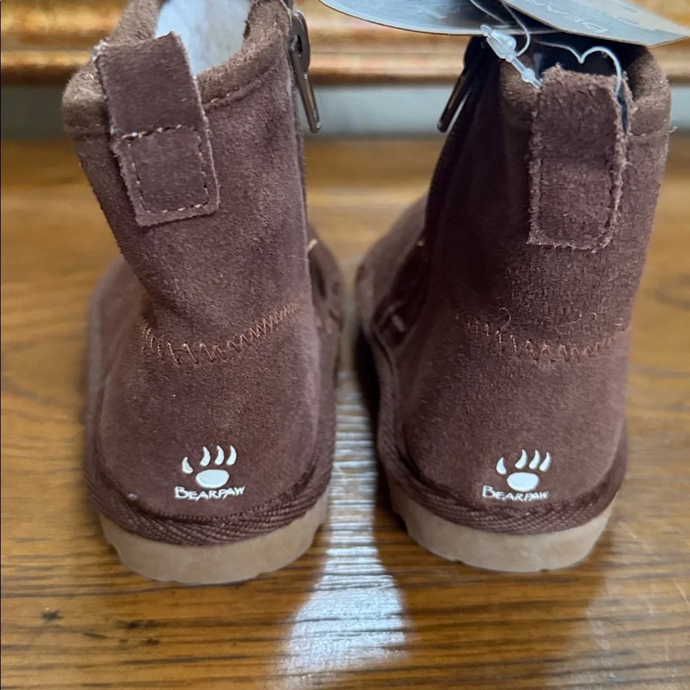 BearPaw cozy durable